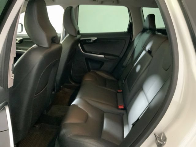 Used 2016 Volvo XC60 T5 Premier w/ Protection Package AWD/4WD image 24