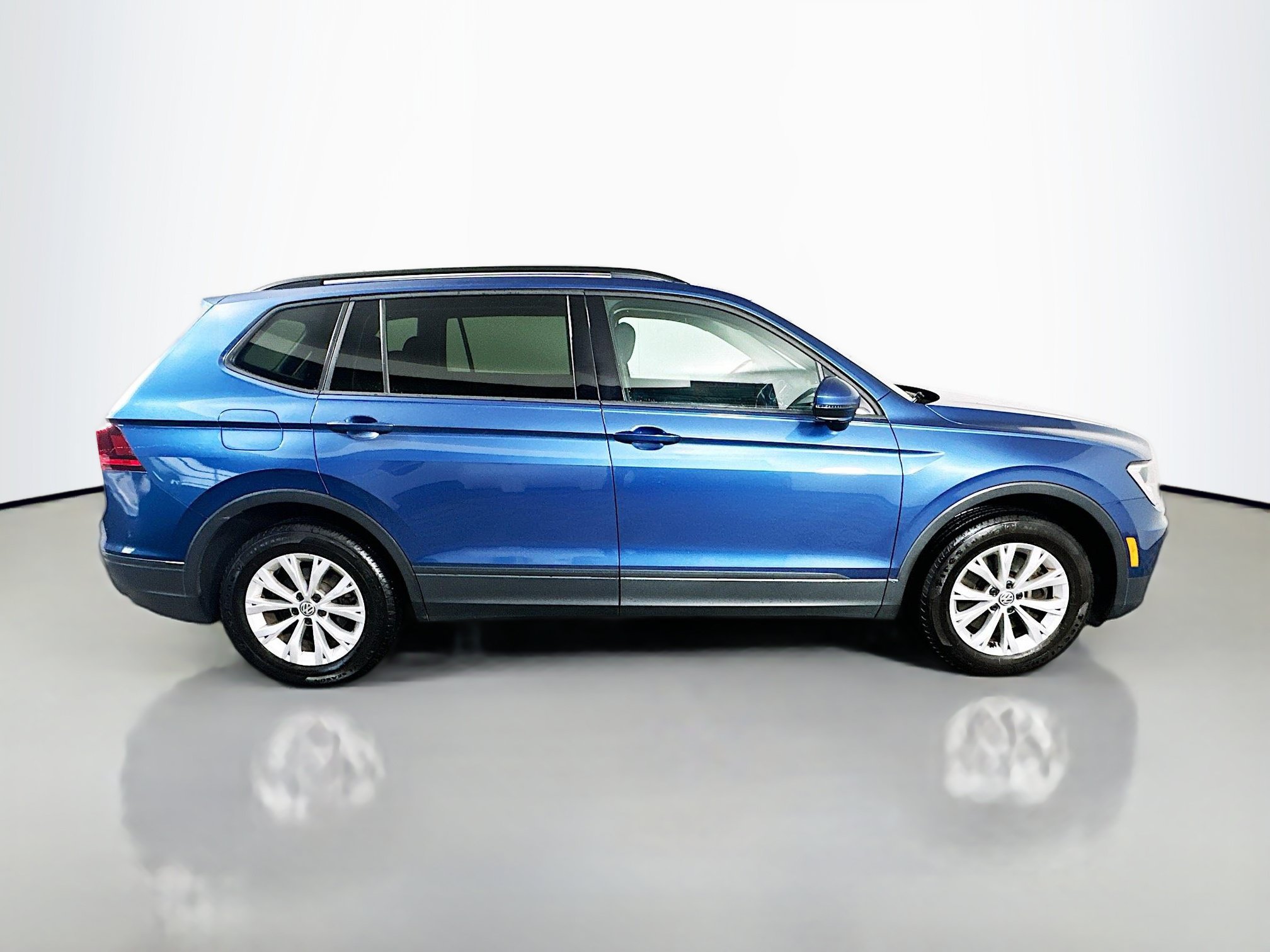 Used 2018 Volkswagen Tiguan S AWD/4WD image 8