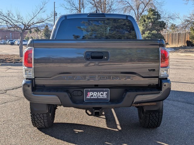 Used 2017 Toyota Tacoma TRD Off-Road image 6