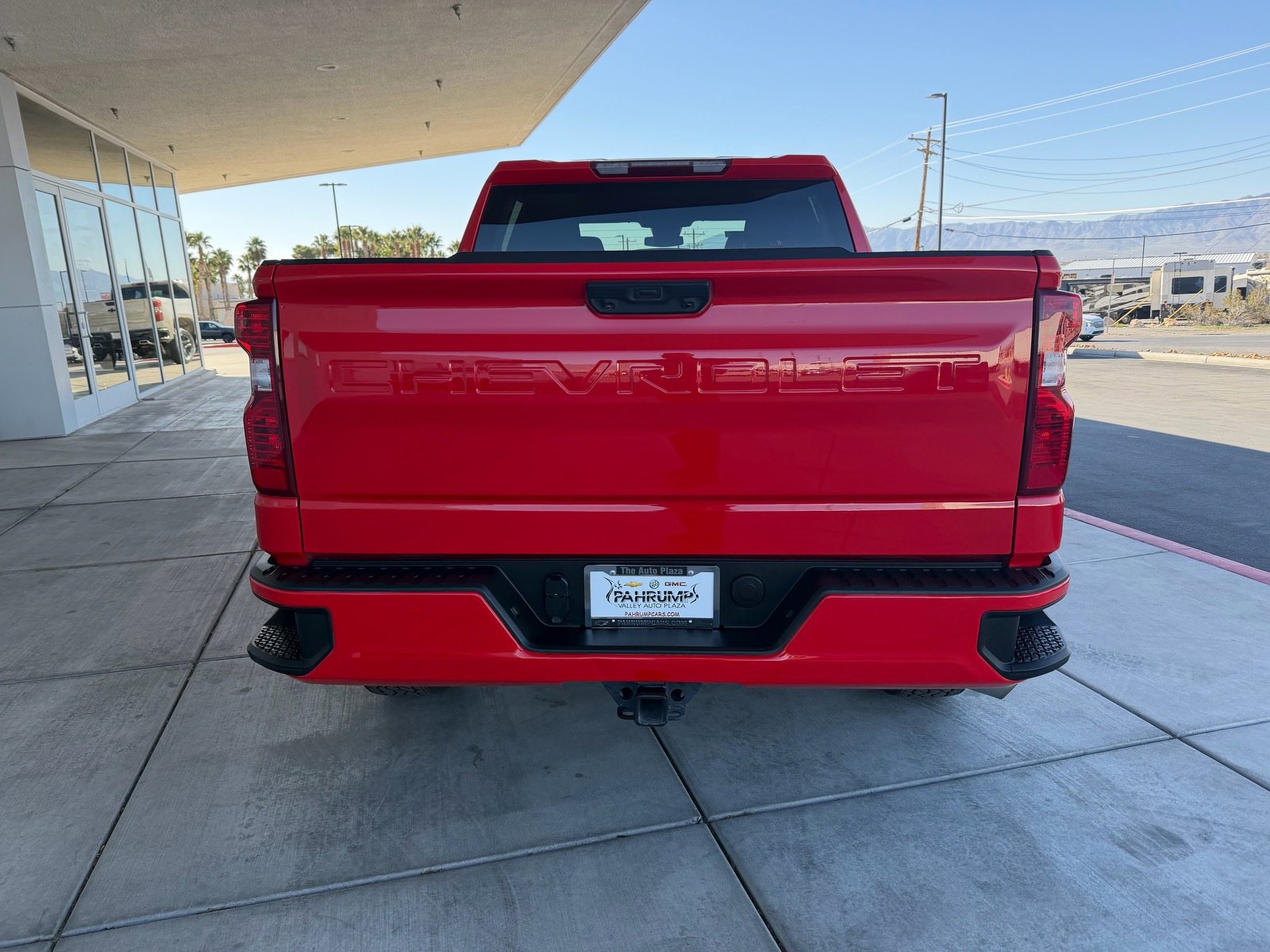 Used 2023 Chevrolet Silverado 1500 Custom image 4
