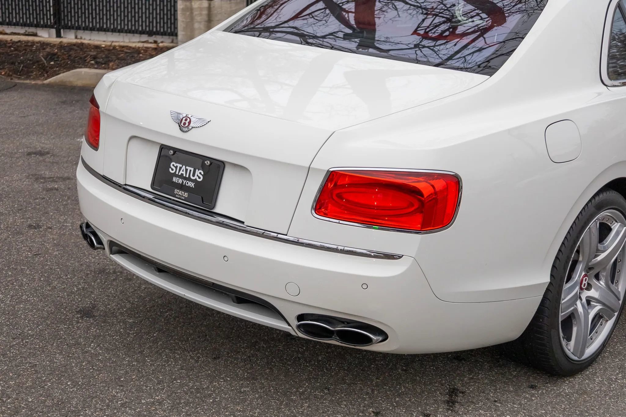 Used 2015 Bentley Flying Spur V8 image 28
