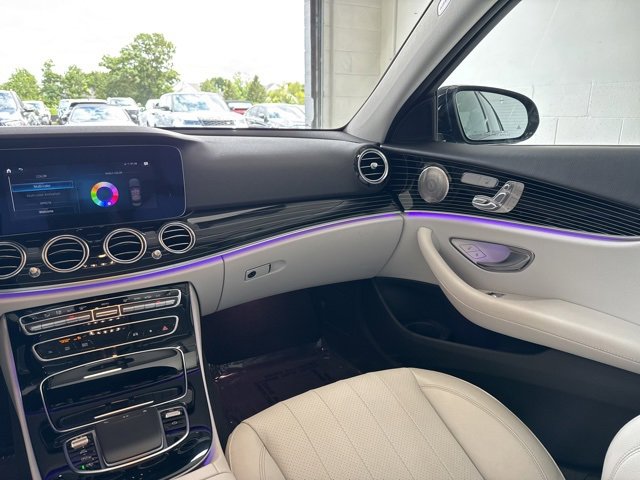 Used 2022 Mercedes-Benz E 350 4MATIC Sedan w/ AMG Line Exterior image 47