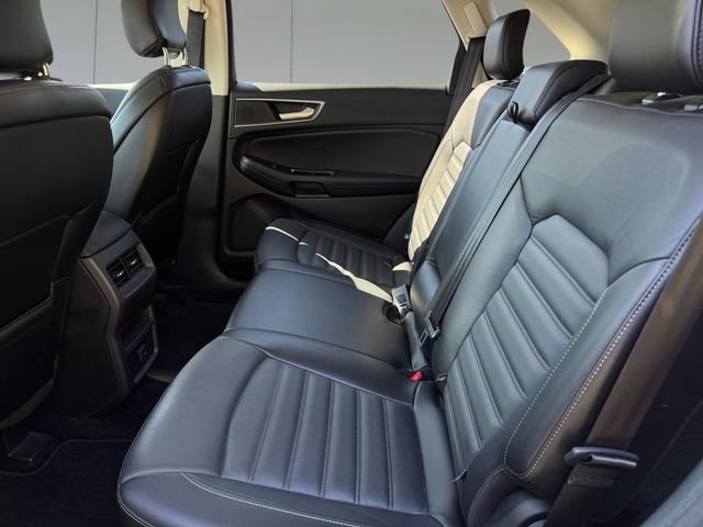 Used 2018 Ford Edge SEL w/ Equipment Group 201A FWD image 9