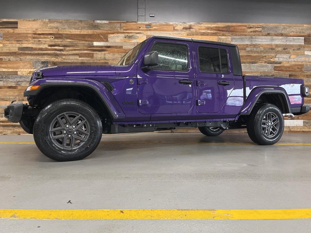 New 2026 Jeep Gladiator Sport image 19