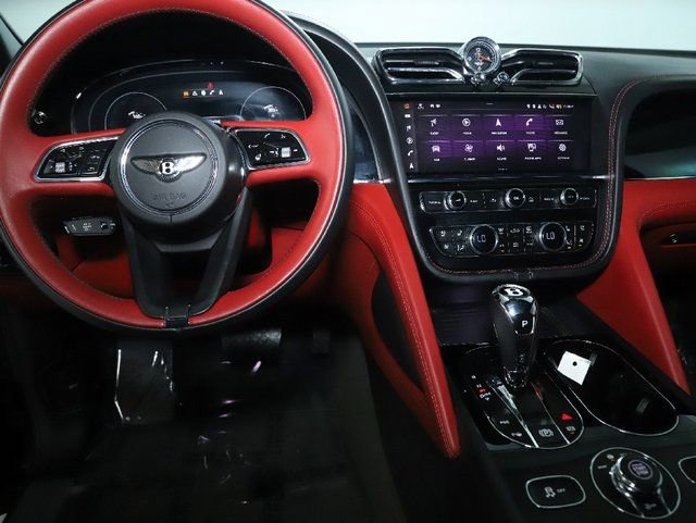 Used 2022 Bentley Bentayga image 15