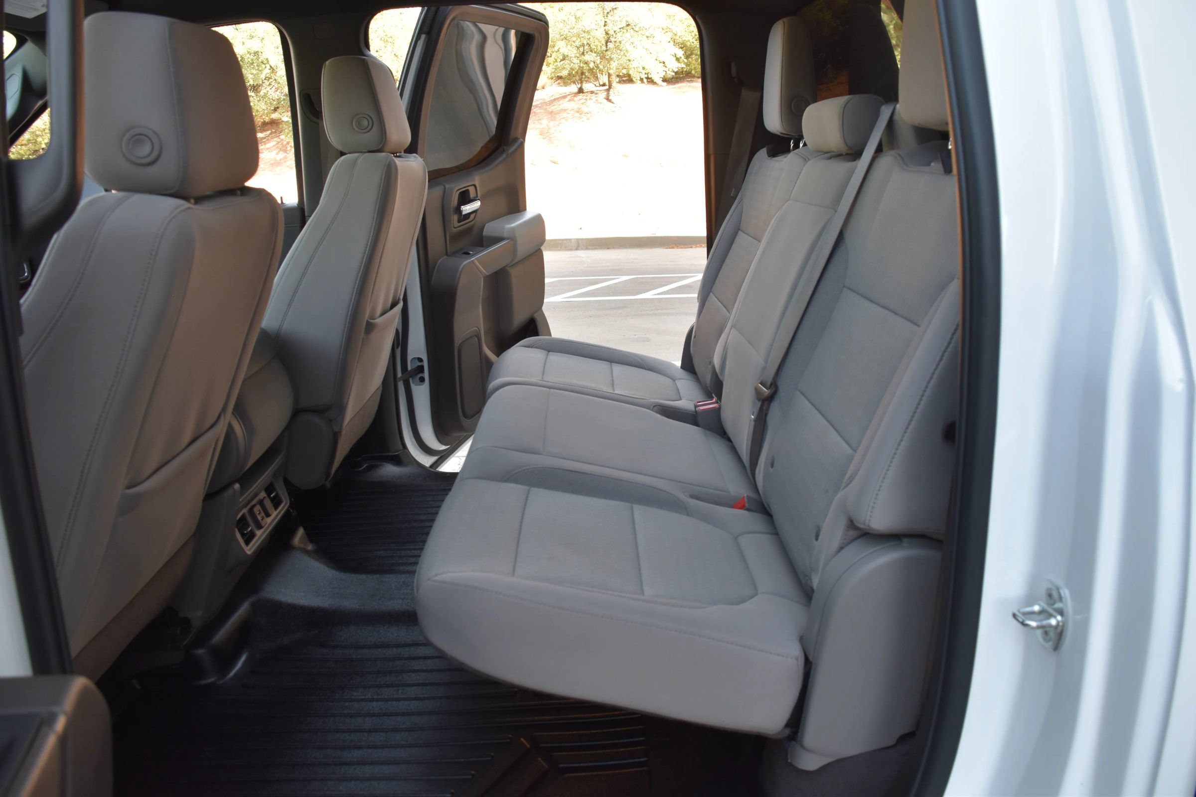 Used 2022 Chevrolet Silverado 1500 LT w/ LPO, Dark Essentials Package AWD/4WD image 28