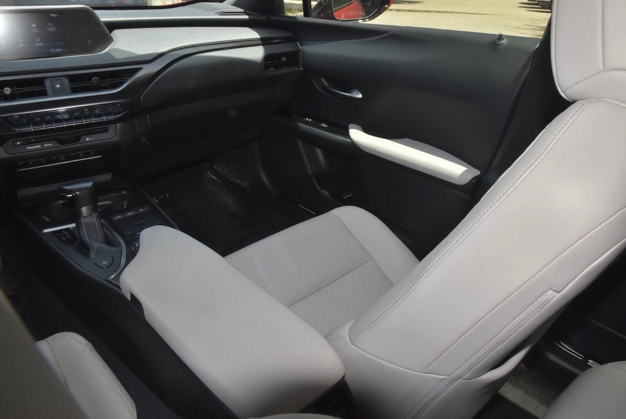 Used 2020 Lexus UX 200 w/ Premium Package FWD image 17
