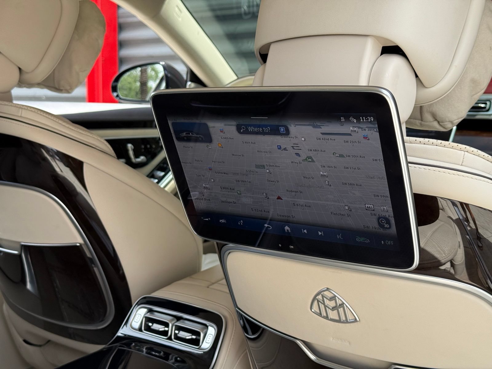 Used 2024 Mercedes-Benz Maybach S 580 4MATIC image 24