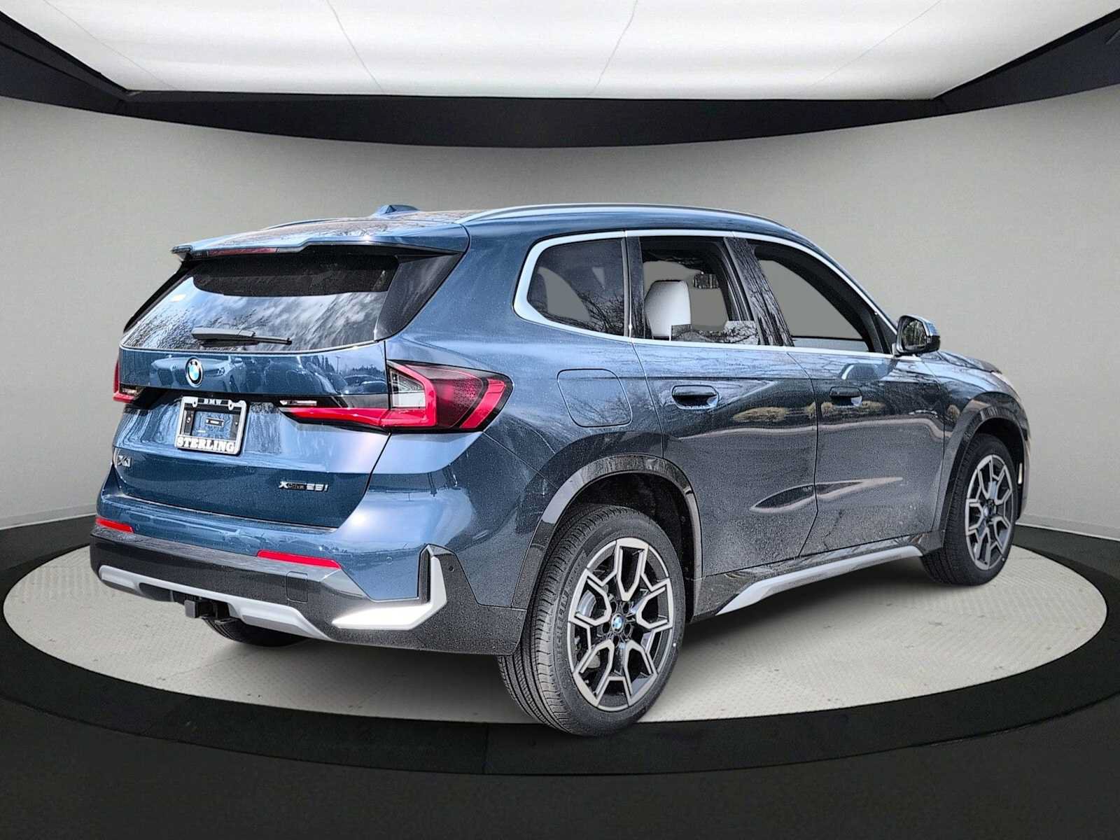 Used 2026 BMW X1 xDrive28i w/ Technology Package AWD/4WD image 8