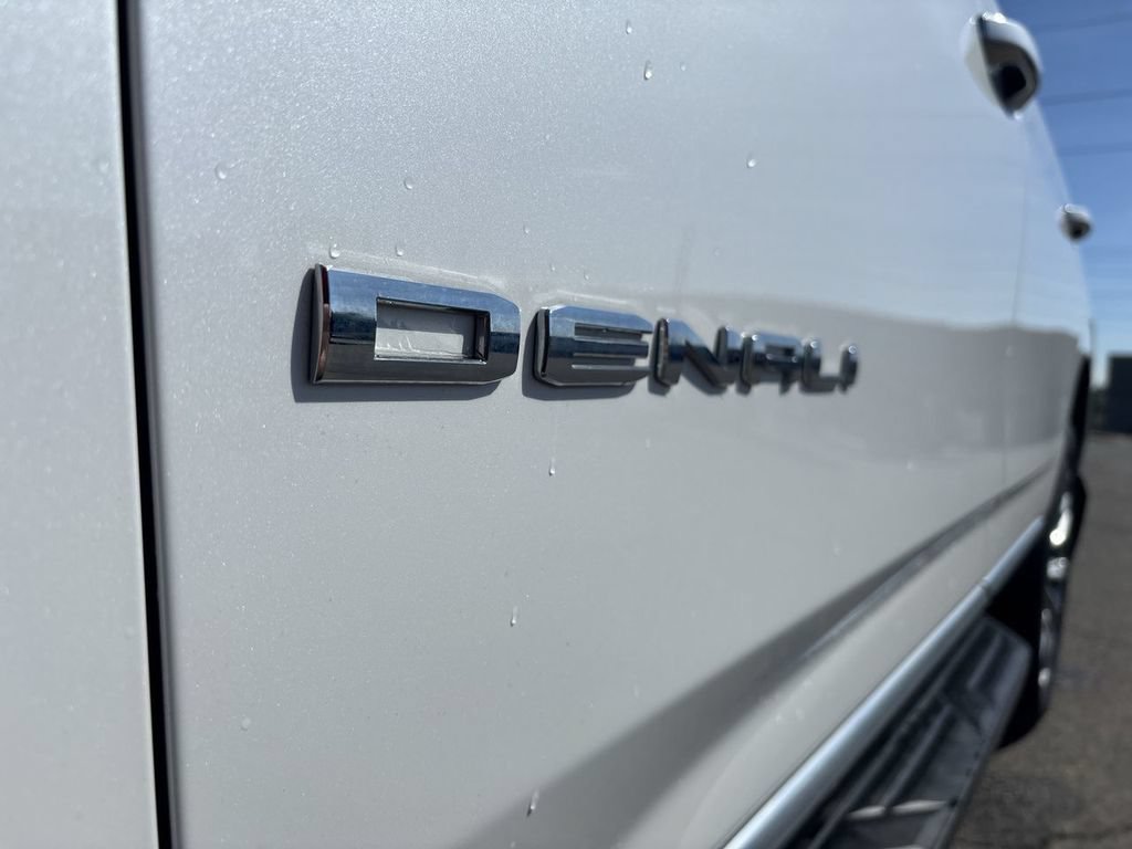 Used 2022 GMC Yukon Denali AWD/4WD image 36