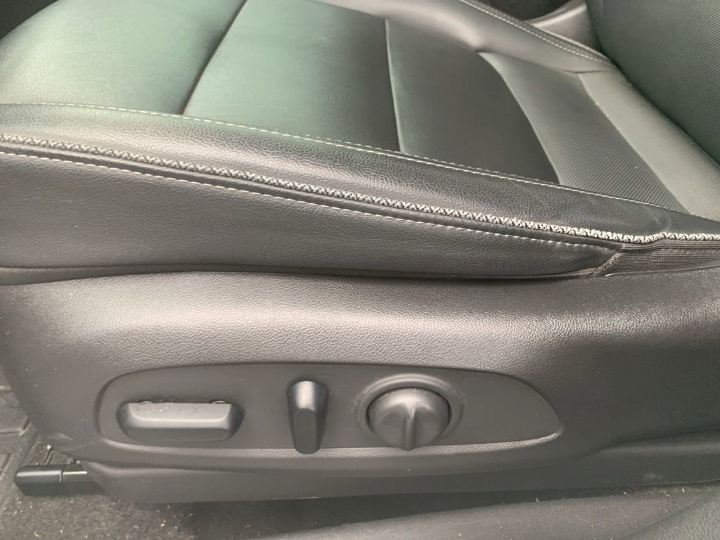 Used 2021 Chevrolet TrailBlazer LT w/ Premium Seating Package image 13