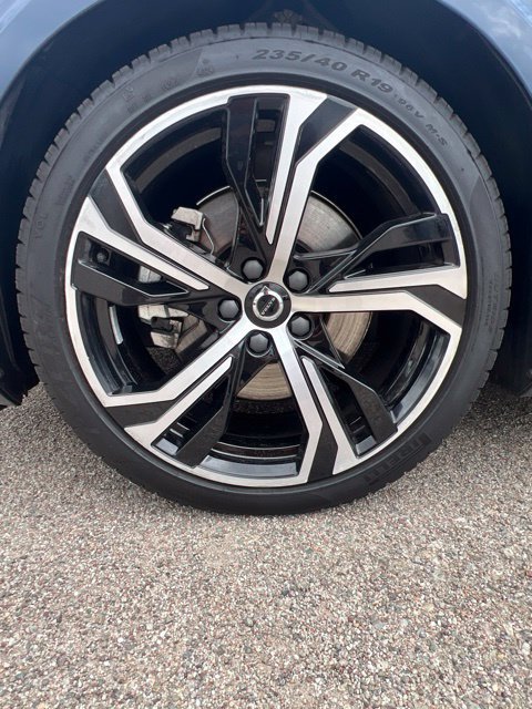 Used 2025 Volvo S60 B5 Core AWD/4WD image 36