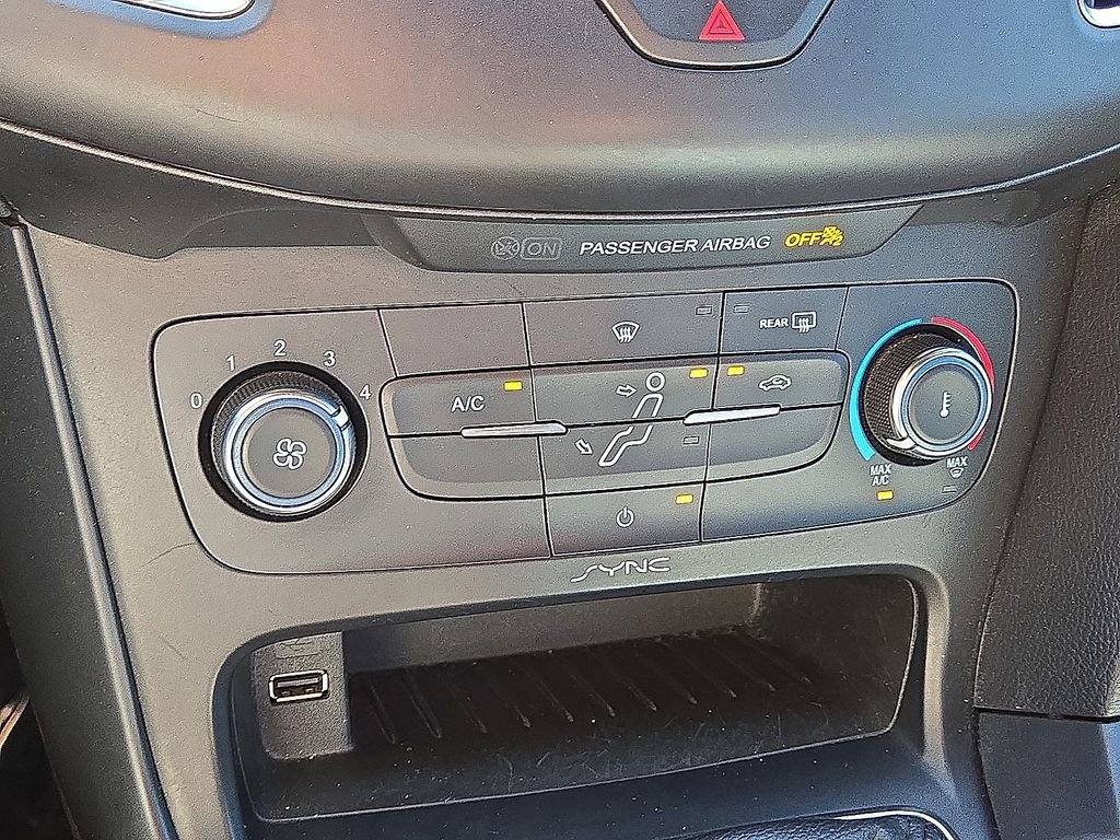 Used 2017 Ford Focus ST image 29