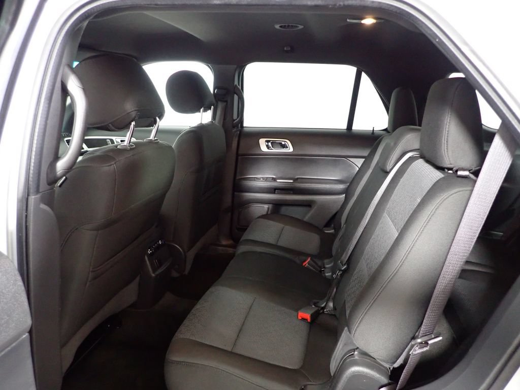 Used 2013 Ford Explorer XLT FWD image 32
