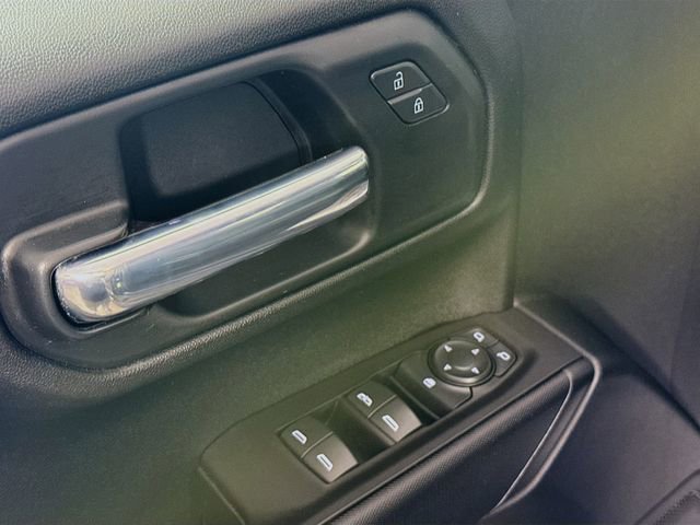 Used 2021 Chevrolet Silverado 1500 Custom Trail Boss AWD/4WD image 19