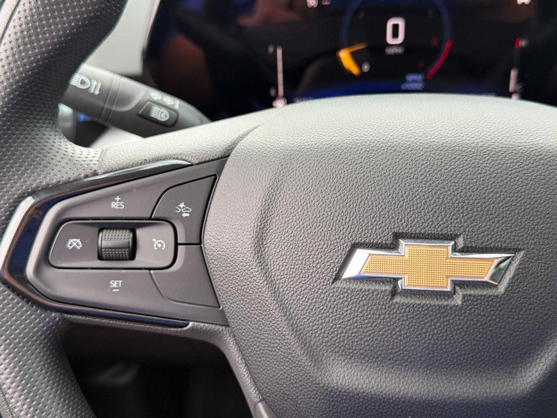 Used 2025 Chevrolet Trax LT FWD image 24