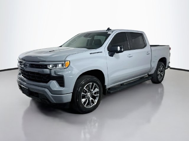 Used 2024 Chevrolet Silverado 1500 RST w/ Convenience Package II AWD/4WD image 4