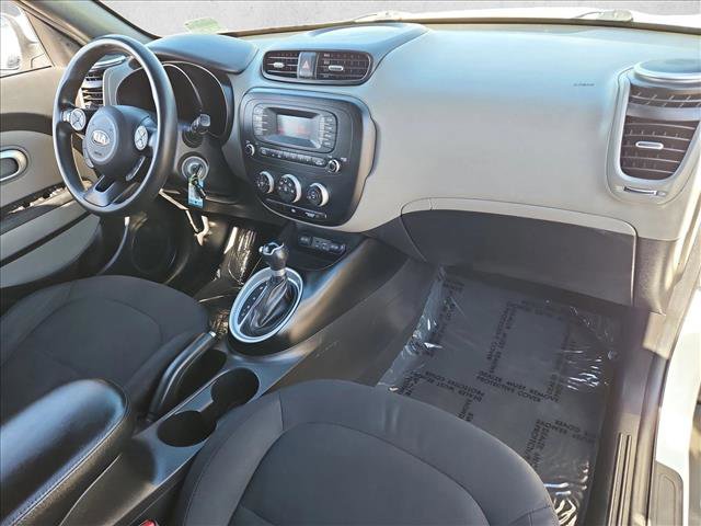 Used 2016 Kia Soul Base image 24