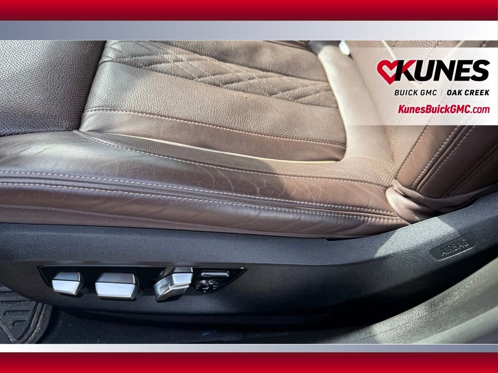 Used 2019 BMW 540i xDrive w/ Executive Package image 8