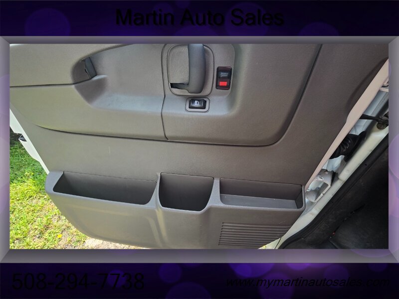 Used 2010 Chevrolet Express 1500 AWD w/ Power Package image 13