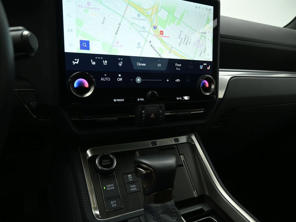 Used 2025 Lexus GX 550 w/ Accessory Package (2T) image 15