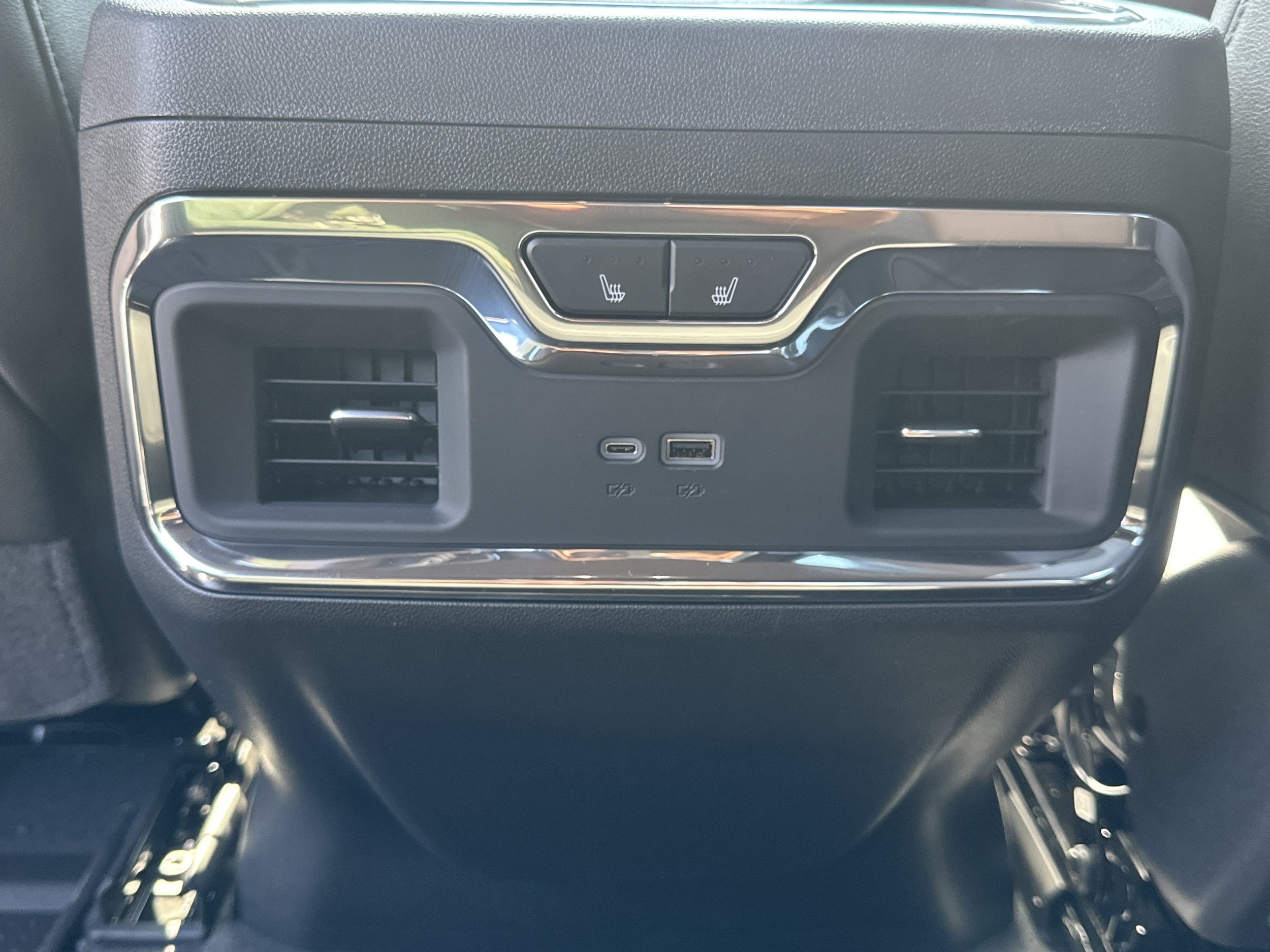New 2026 Chevrolet Silverado 1500 High Country w/ High Country Premium Package AWD/4WD image 24