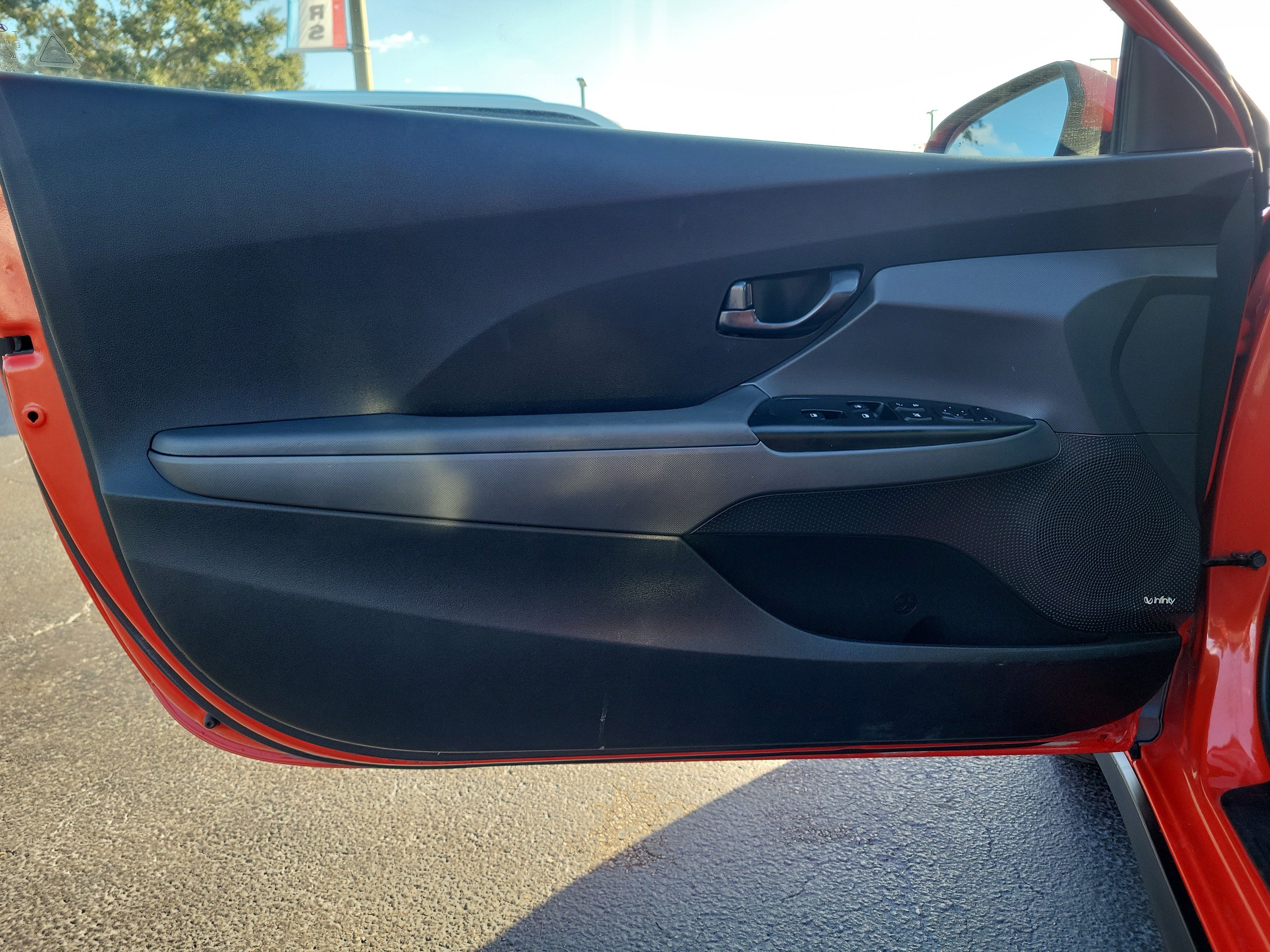 Used 2019 Hyundai Veloster Turbo image 14