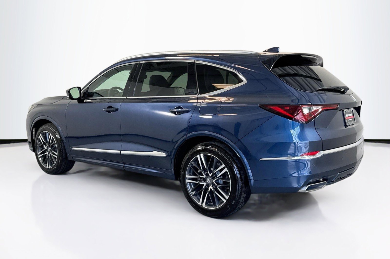 Used 2026 Acura MDX SH-AWD w/ Advance Package image 7