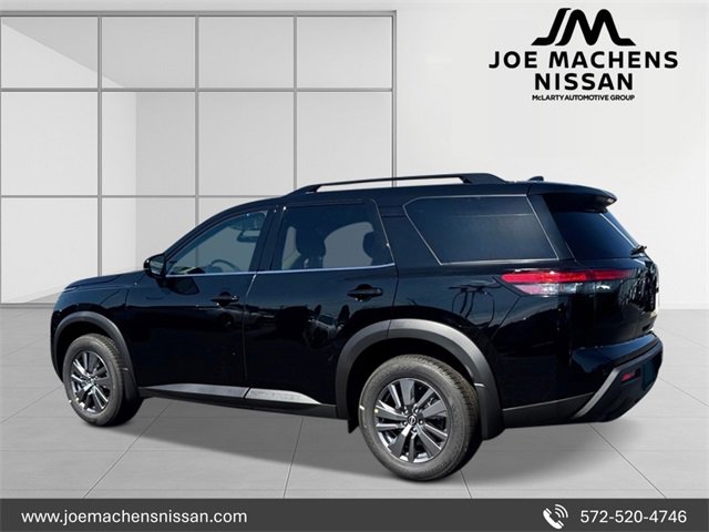 New 2025 Nissan Pathfinder SV w/ Black Appearance Package image 3