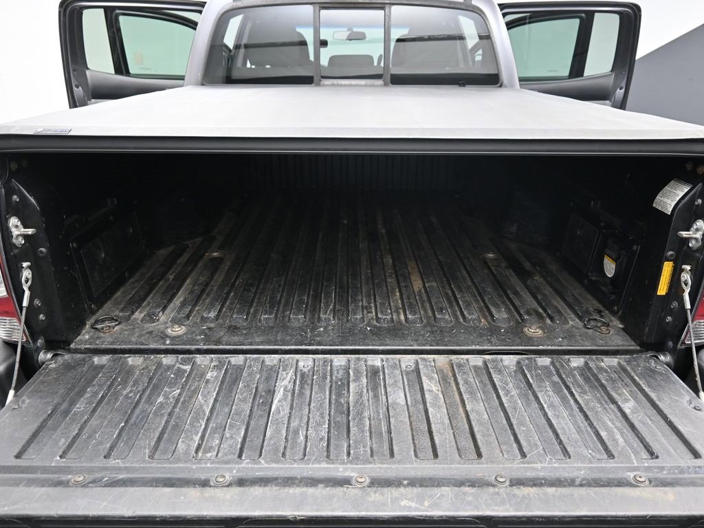 Used 2015 Toyota Tacoma Base image 33