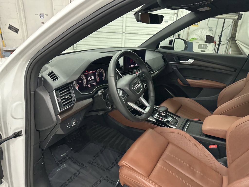 Used 2021 Audi Q5 2.0T Premium Plus w/ Premium Plus Package image 9