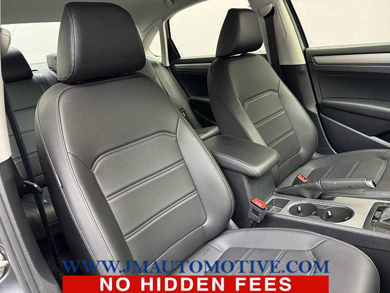 Used 2021 Volkswagen Passat 2.0T SE image 21