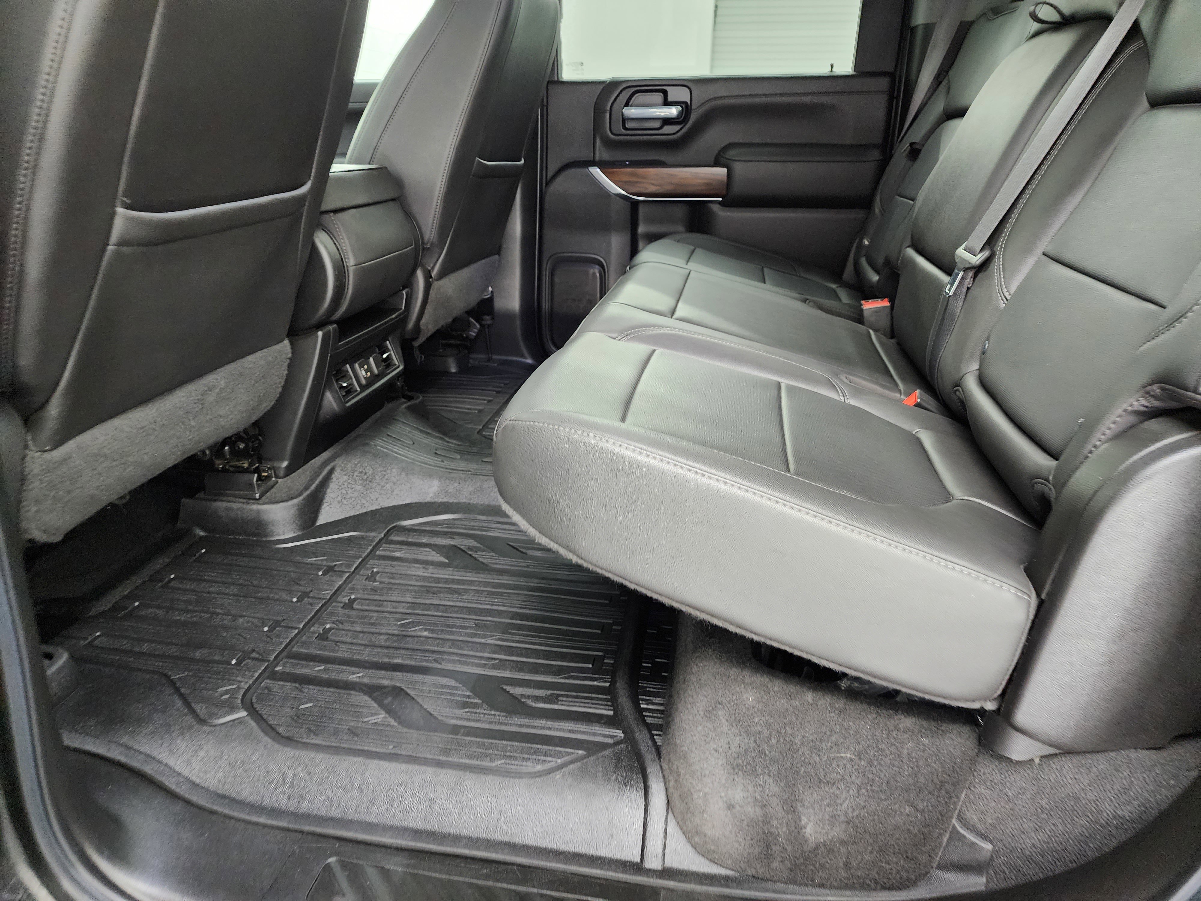 Used 2022 GMC Sierra 2500 SLT w/ LPO, GMC Protection Package image 9