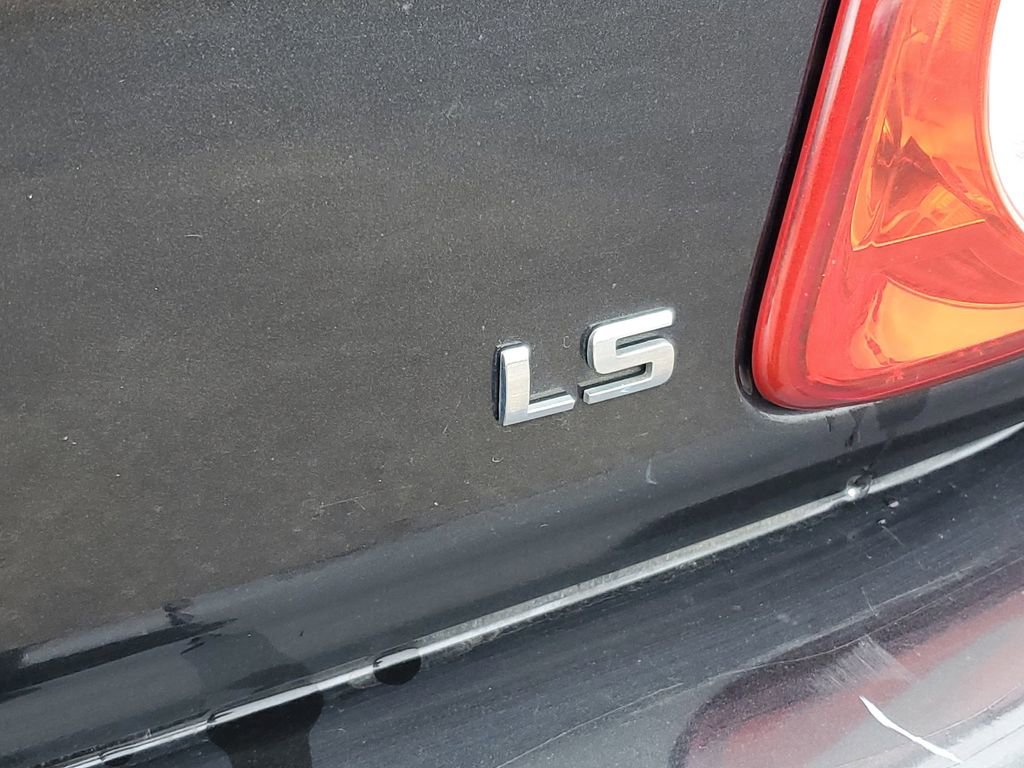 Used 2009 Chevrolet Malibu LS image 23