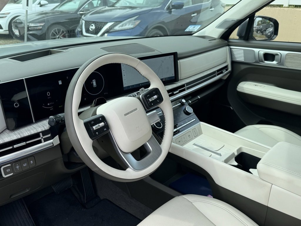 Used 2025 Hyundai Santa Fe Calligraphy image 16