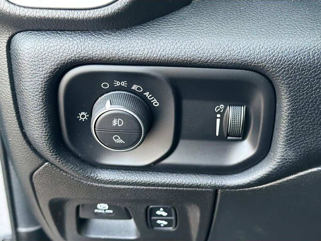 Used 2022 RAM 1500 Big Horn image 32