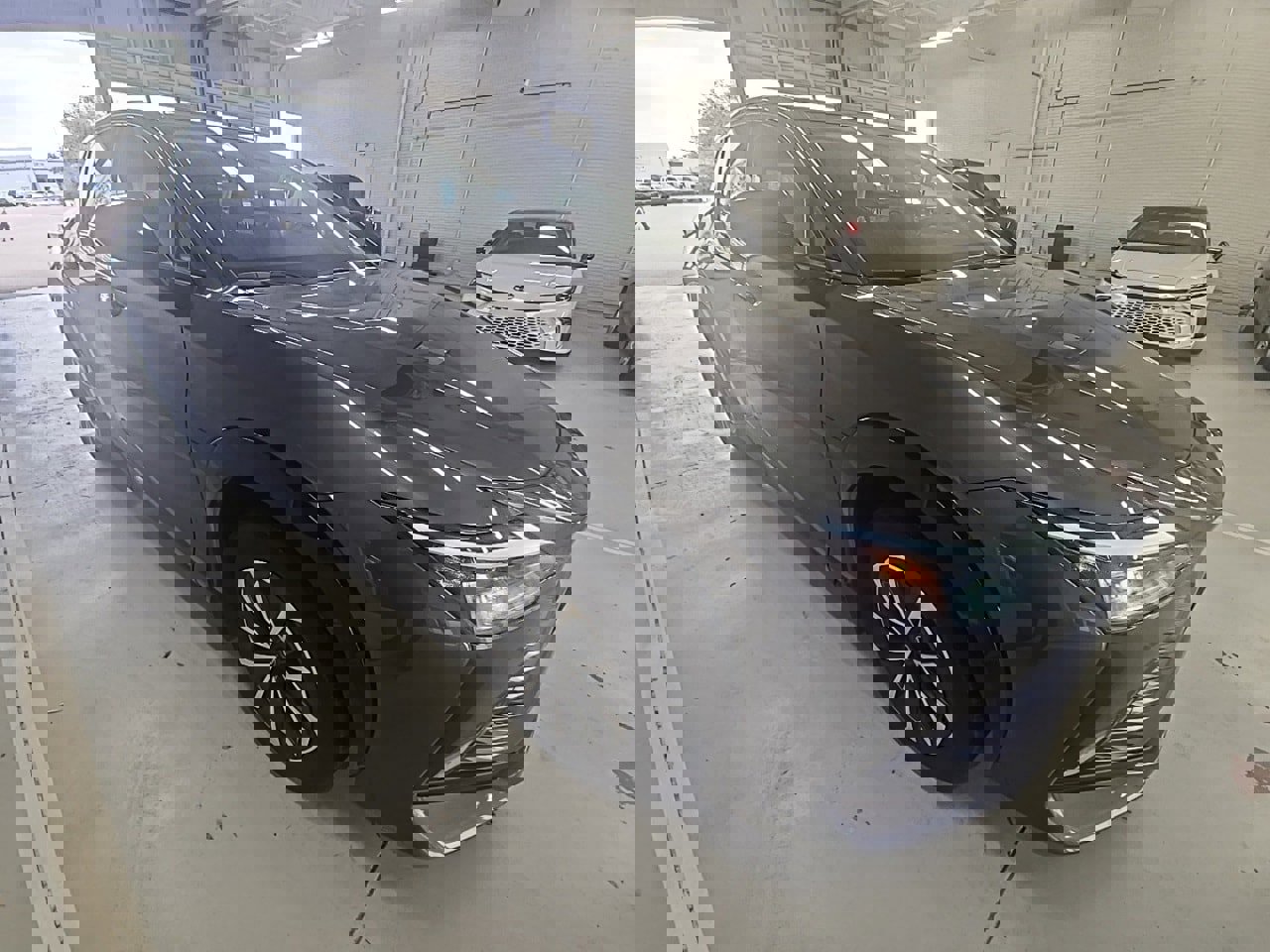 Used 2024 Lexus RZ 300e Premium w/ Accessory Package (2T) image 3