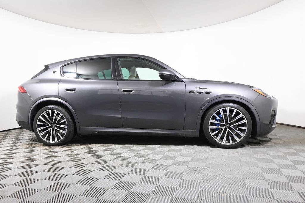 Used 2023 Maserati Grecale Modena AWD/4WD image 8