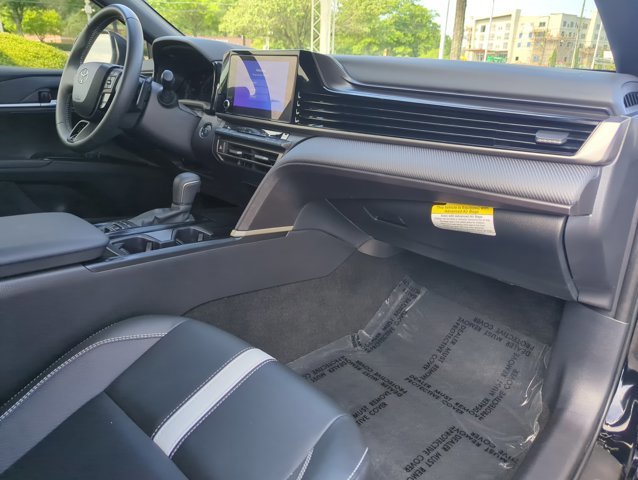 Used 2025 Toyota Camry SE FWD image 24