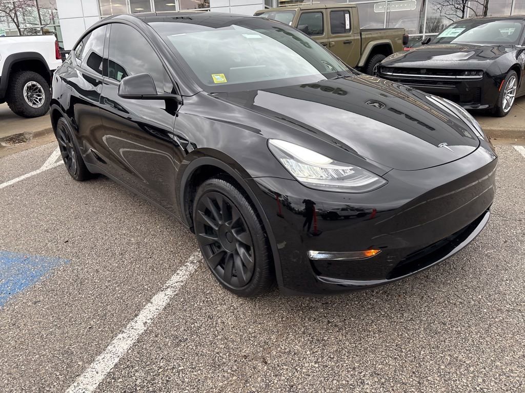 Used 2023 Tesla Model Y Long Range image 7