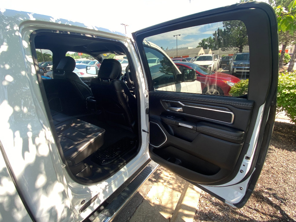 Used 2023 RAM 1500 Laramie AWD/4WD image 17