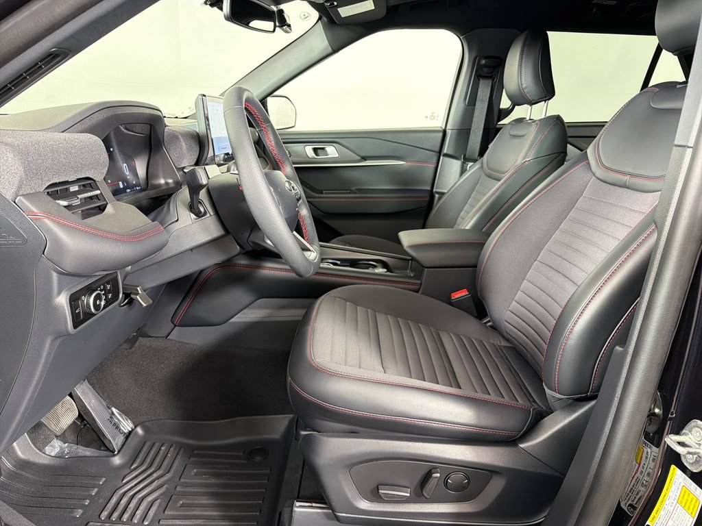 Used 2025 Ford Explorer ST-Line w/ Premium Package AWD/4WD image 19
