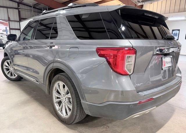 Used 2021 Ford Explorer XLT w/ Equipment Group 202A RWD image 6