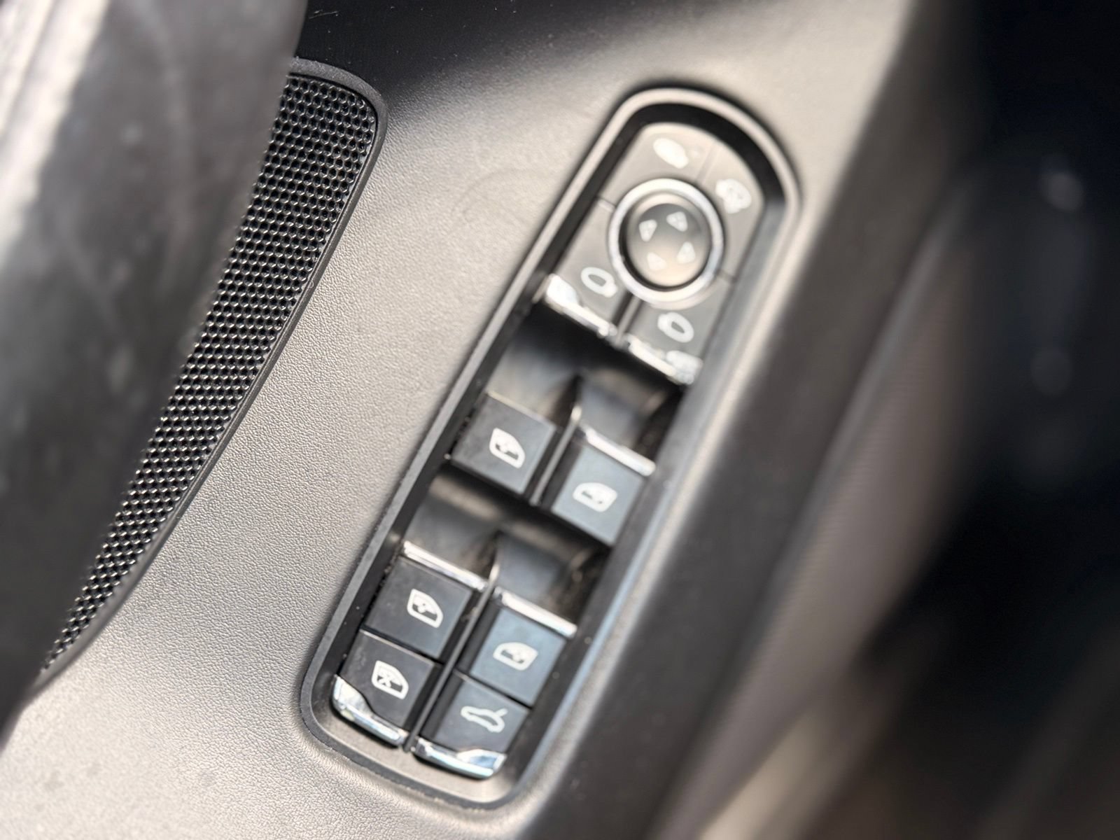 Used 2014 Porsche Panamera AWD/4WD image 30