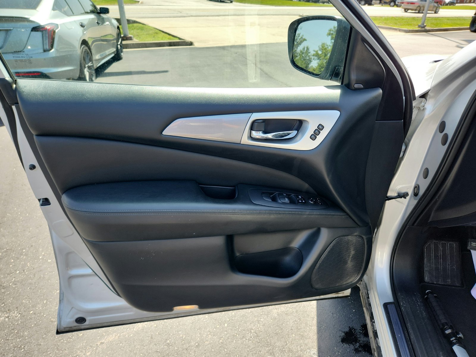Used 2019 Nissan Pathfinder SL AWD/4WD image 68