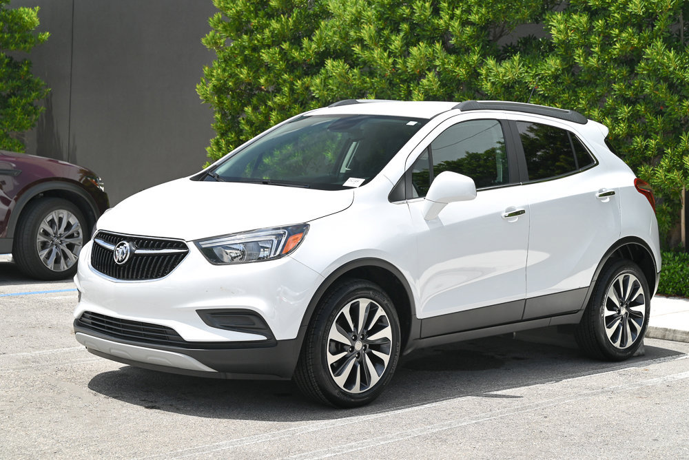 Used 2022 Buick Encore Preferred w/ Safety Package FWD image 1