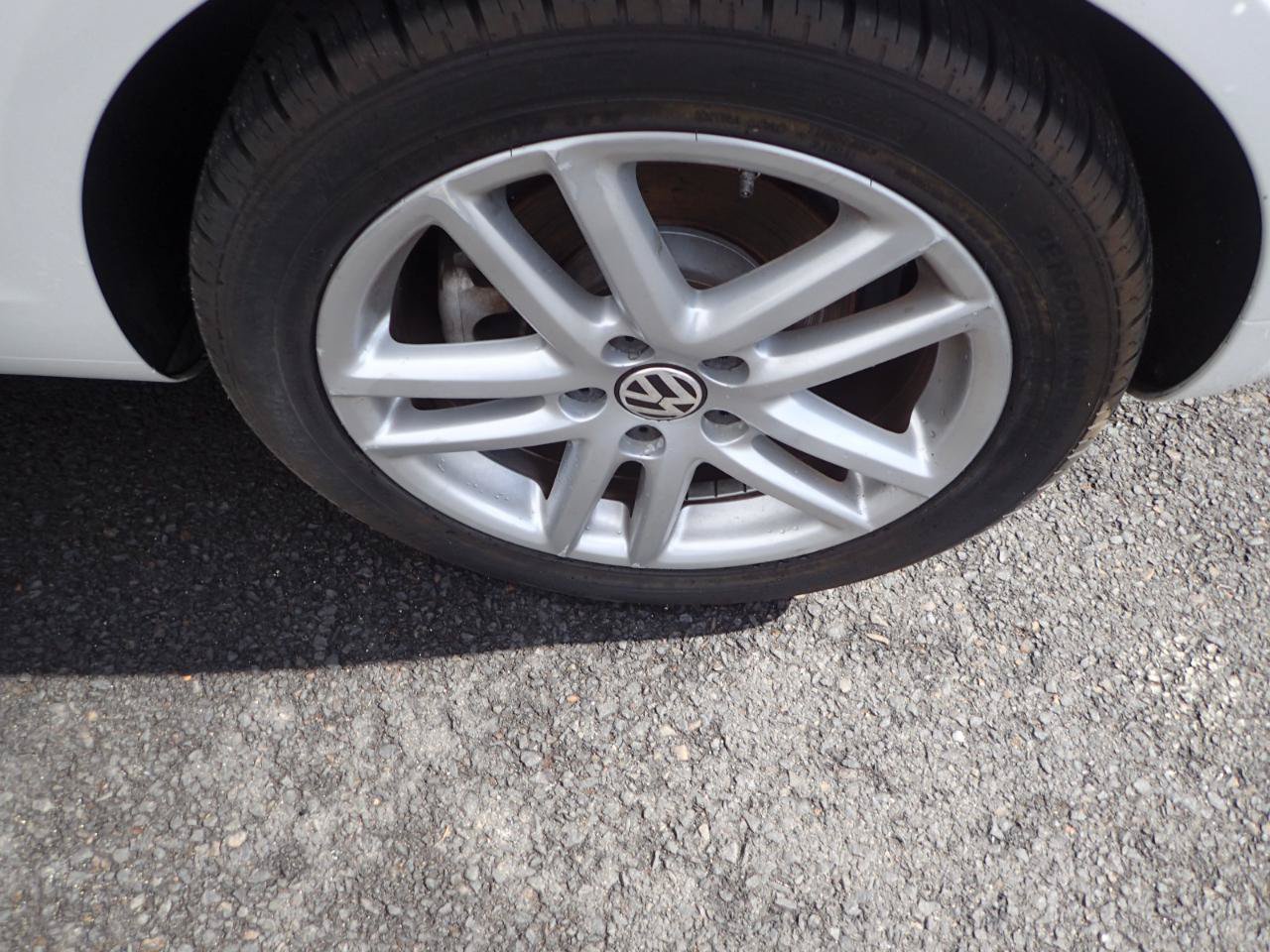 Used 2009 Volkswagen Eos Lux FWD image 27