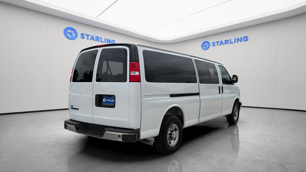 Certified 2025 Chevrolet Express 3500 LT w/ LT Preferred Equipment Group RWD image 9