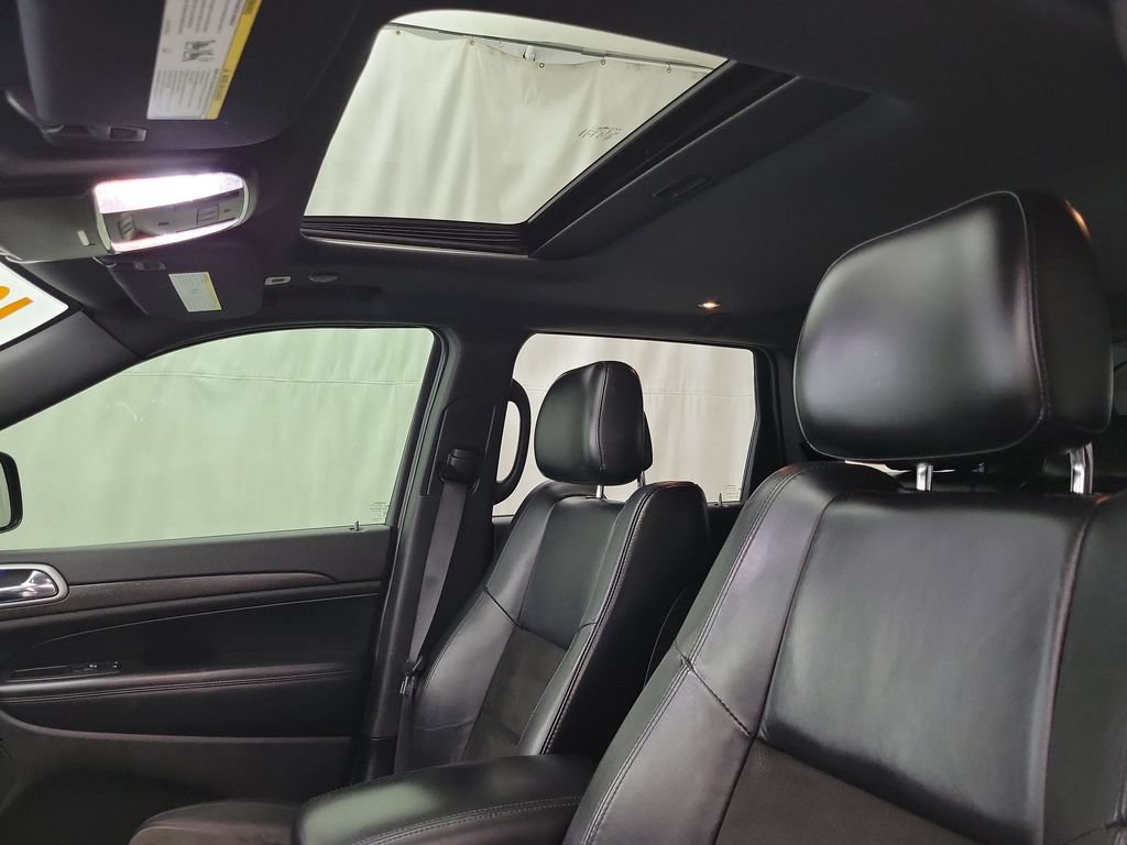 Used 2018 Jeep Grand Cherokee Altitude AWD/4WD image 11