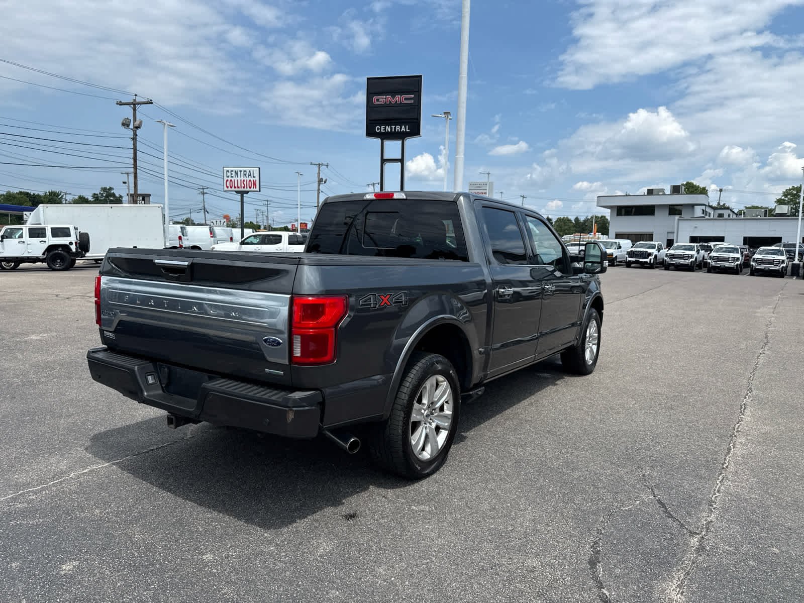 Used 2019 Ford F150 Platinum w/ Equipment Group 701A Luxury AWD/4WD image 5